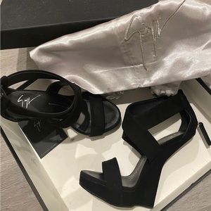 90% OFF!!!  Like New Giuseppe Zanotti Heelless Suede Wedge Shoes